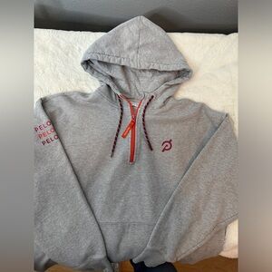 Women’s peloton TWGF relaxed fit pullover